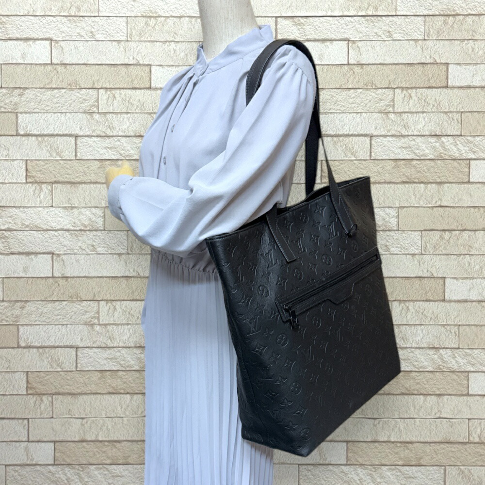 Louis Vuitton Excursion Tote Monogram Shadow Bag … - image 2